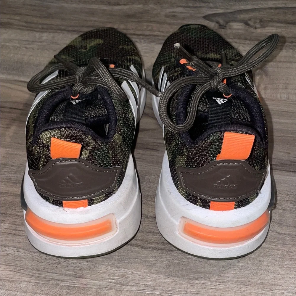 Toddler Boy’s Adidas Camo Sneakers EUC - Picture 4 of 7